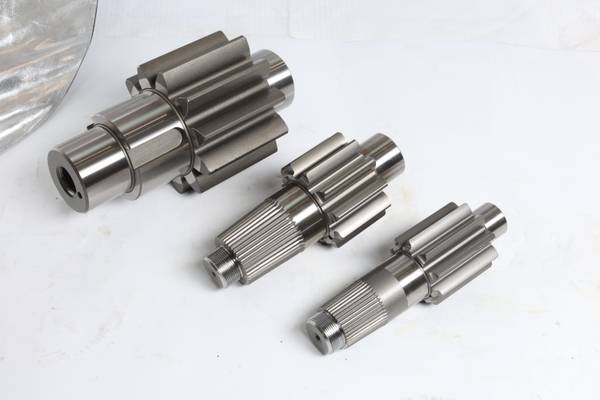 推土机齿轮系统优化：晋江华齿提供完整解决方案